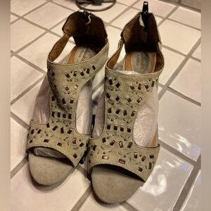 Clark’s Artisian leather sandals.  Women’s size 8